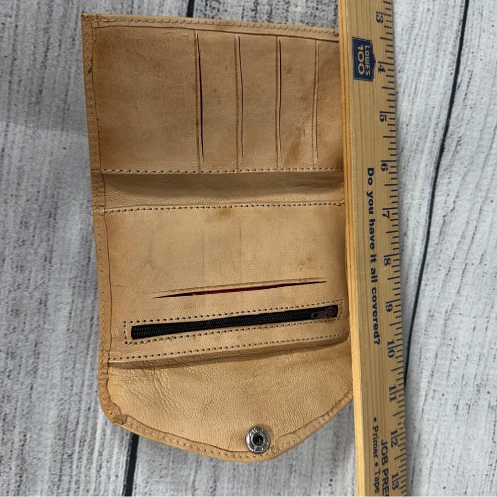 Tan Hand Tooled Embossed Leather Wallet - Unbranded - Picture 6 of 9